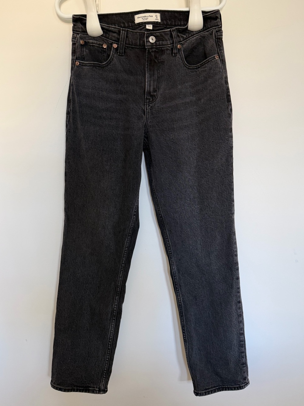Abercrombie Mid Rise Curve Love Straight Jean